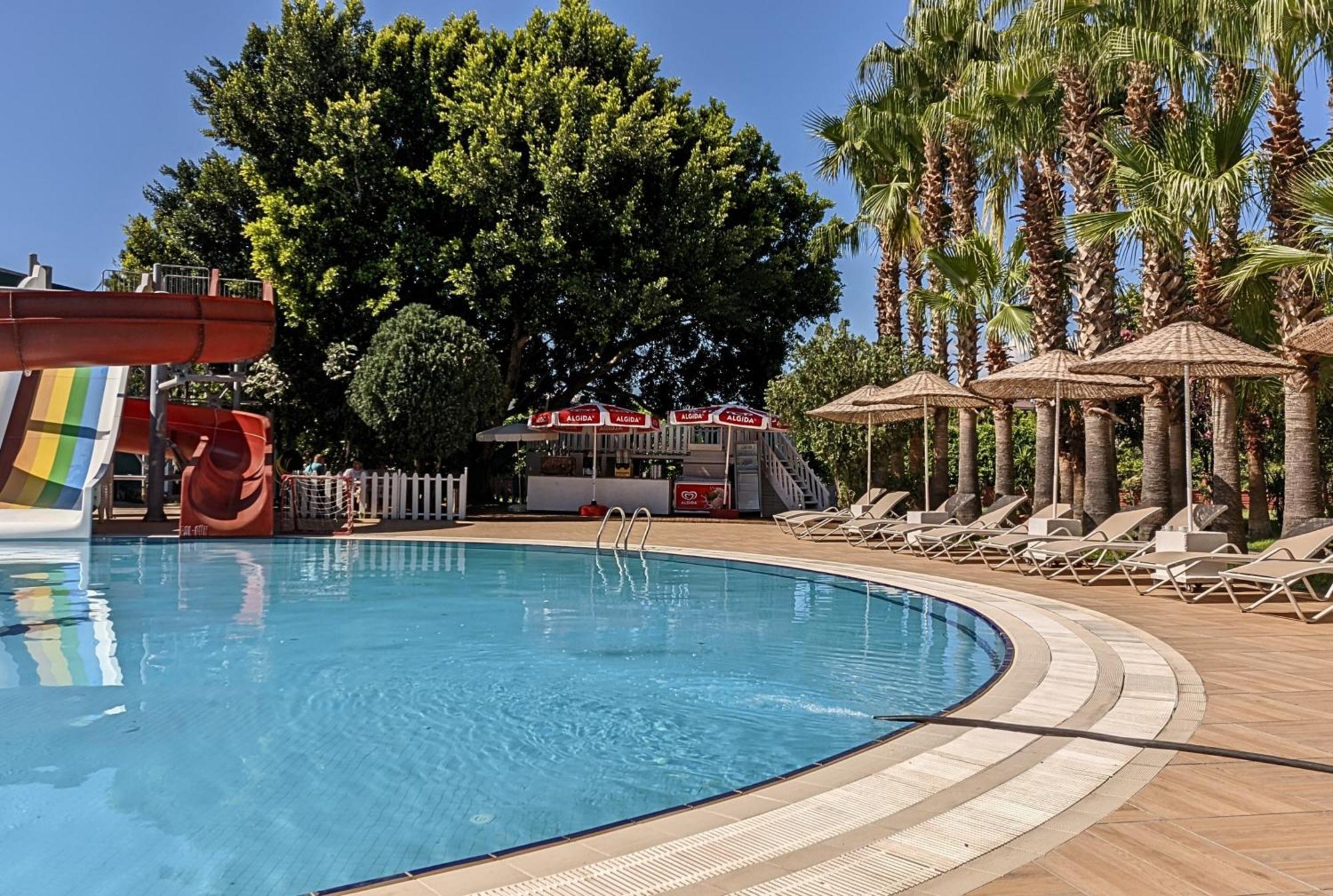 Uk Hotel Kiris Antalya Exteriér fotografie