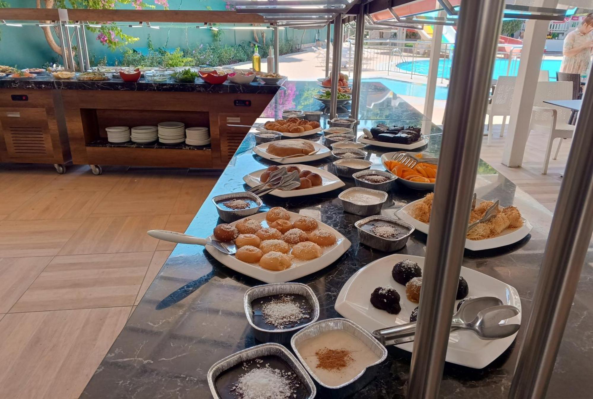 Uk Hotel Kiris Antalya Exteriér fotografie