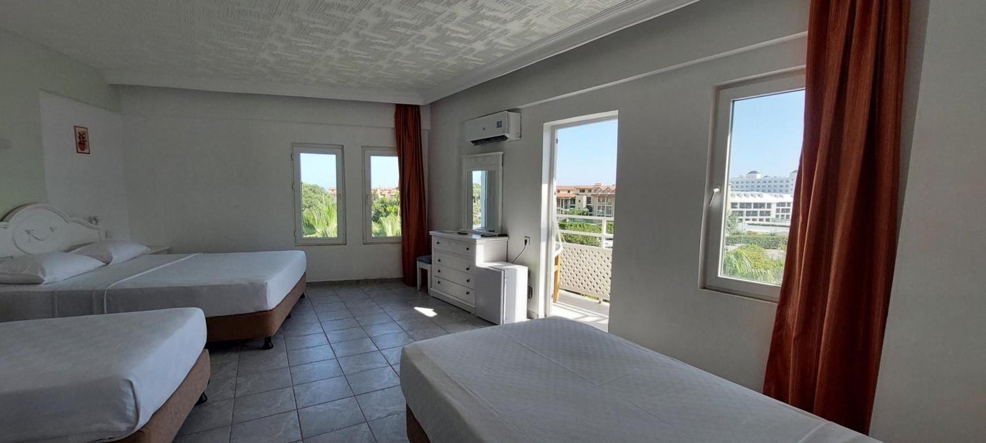 Uk Hotel Kiris Antalya Exteriér fotografie